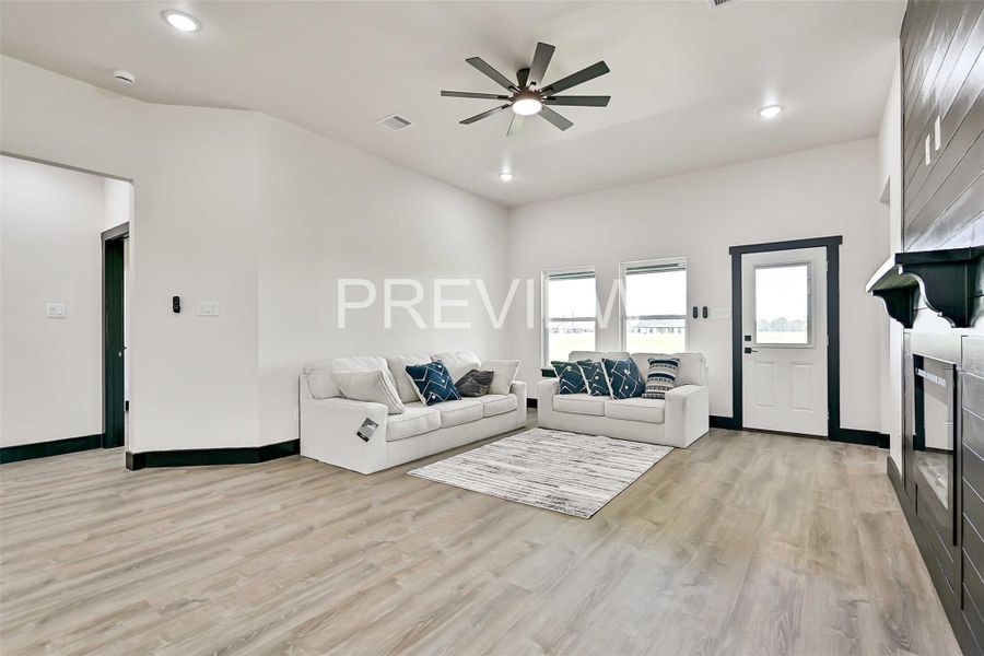 Image 40 of a home in .