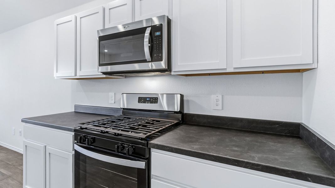 Representative furnished interior of a home built from the The Easton by D.R. Horton in Wayside, Uhland (Image 10).