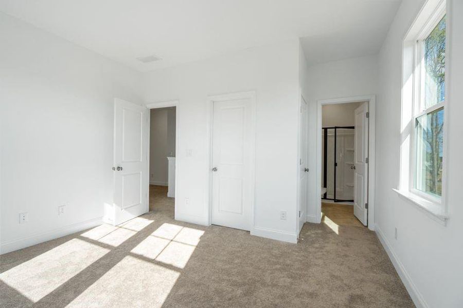 Spacious, unfurnished interior of a new home in Auburn Glen, Dacula (Image 23). Spacious, unfurnished interior of a new home in Auburn Glen, Dacula (Image 23).