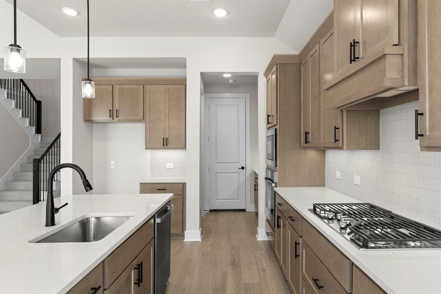 10. 3905 Mescalbean - Kitchen (3)