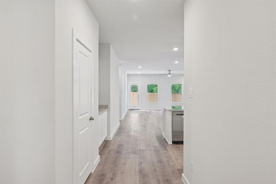 Spacious, unfurnished interior of a new home in Sperling Farms, Ferris (Image 19). Spacious, unfurnished interior of a new home in Sperling Farms, Ferris (Image 19).