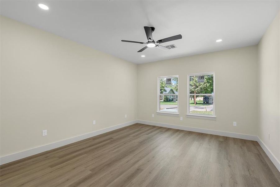 Spacious, unfurnished interior of a new home in , Waco (Image 30).