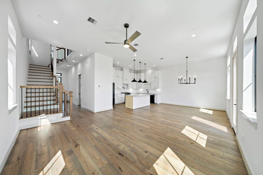 Spacious, unfurnished interior of a new home in Spring Valley Creek, Houston (Image 19).