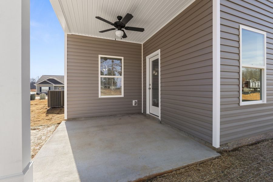 Exterior details and patio area of a home in Jackson Hills, Clarksville (Image 3).