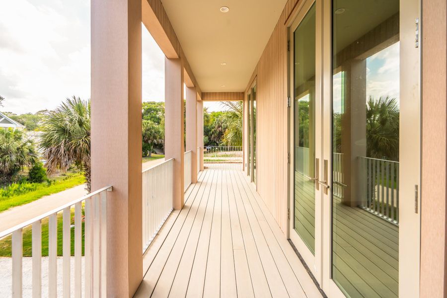 Exterior details and patio area of a home in , Edisto Island (Image 3). Exterior details and patio area of a home in , Edisto Island (Image 3).