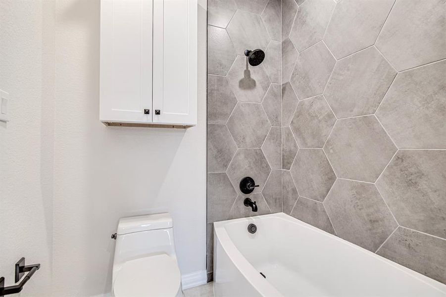 Jack-n-Jill Bath between bedroom #2 & #3 Jack-n-Jill Bath between bedroom #2 & #3