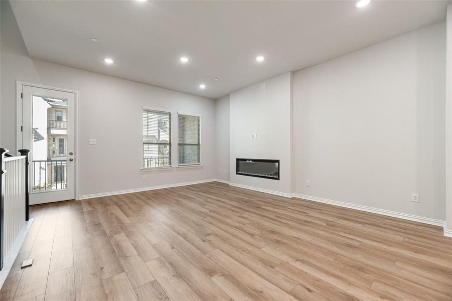 Spacious, unfurnished interior of a new home in , Frisco (Image 31).