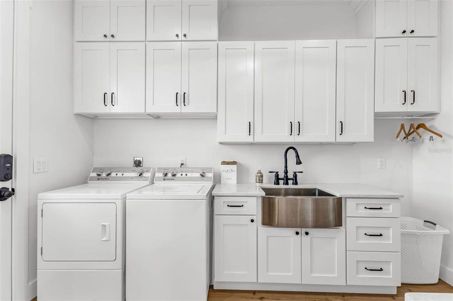 Furnished interior view inside a new home in , Arcadia (Image 13).