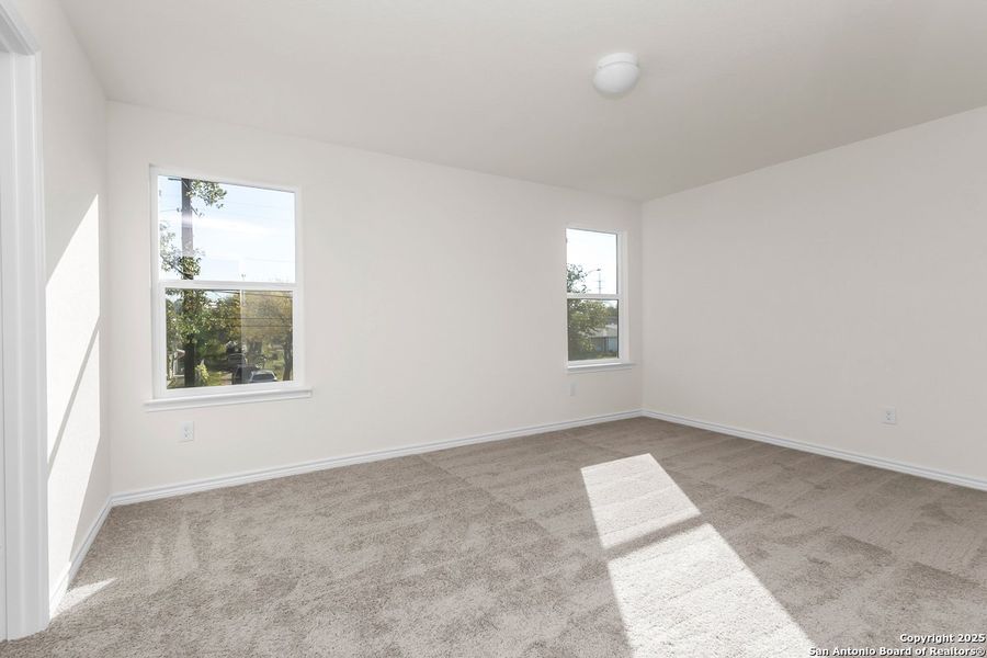 Spacious, unfurnished interior of a new home in Spanish Trails Villas, San Antonio (Image 12).
