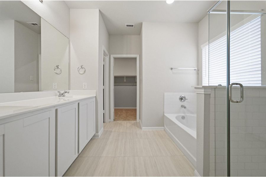 Furnished interior view inside a new home in Pearlbrook, Texas City (Image 25).