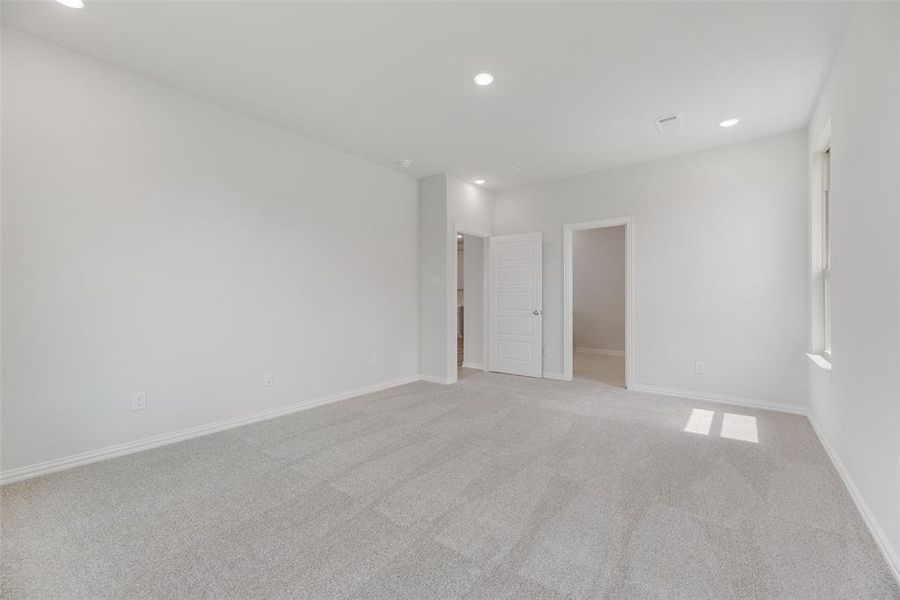 Spacious, unfurnished interior of a new home in Sutton Fields, Celina (Image 21).