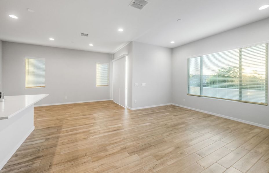 Spacious, unfurnished interior of a new home in Sun City Festival, Buckeye (Image 18). Spacious, unfurnished interior of a new home in Sun City Festival, Buckeye (Image 18).