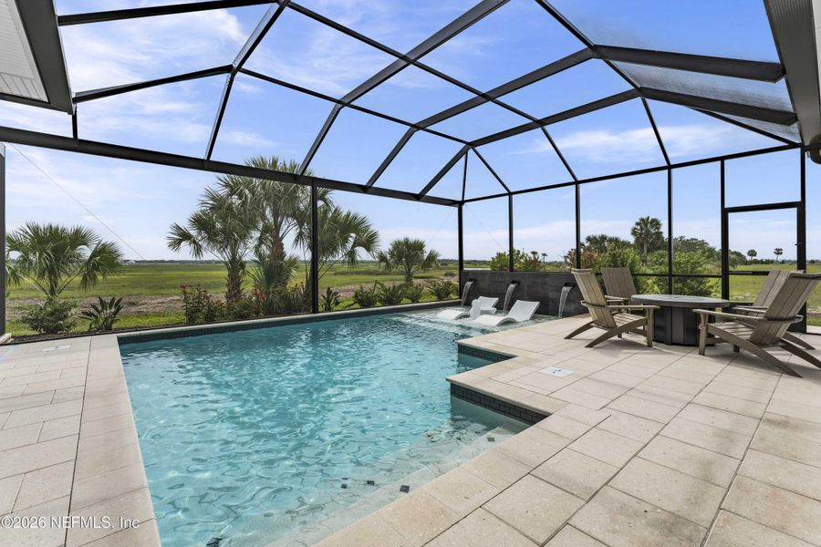 Exterior details and patio area of a home in , Ponte Vedra Beach (Image 4).