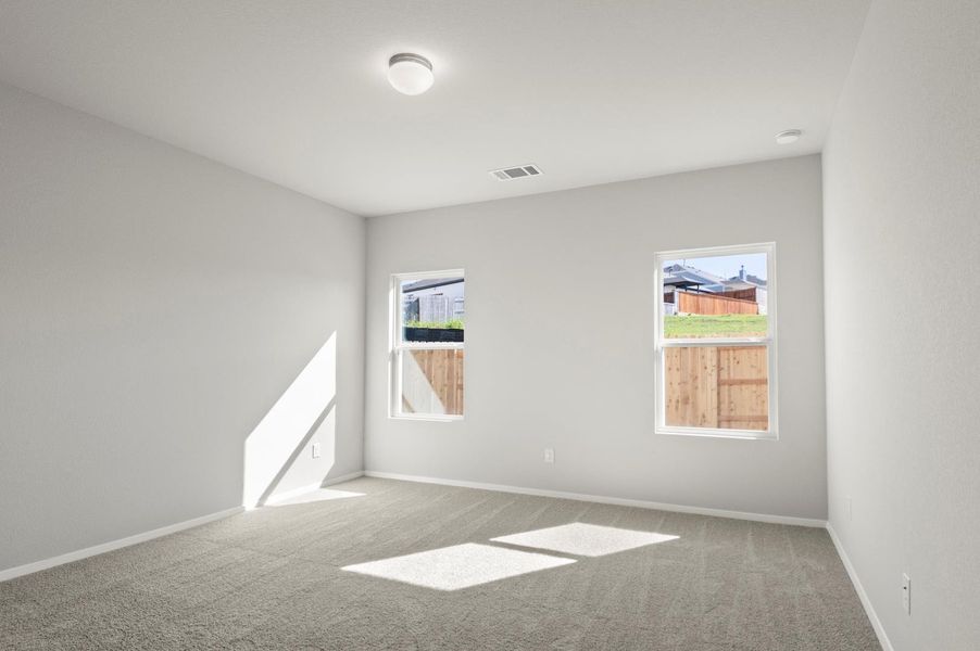 Spacious, unfurnished interior of a new home in Cloverleaf, Austin (Image 19).