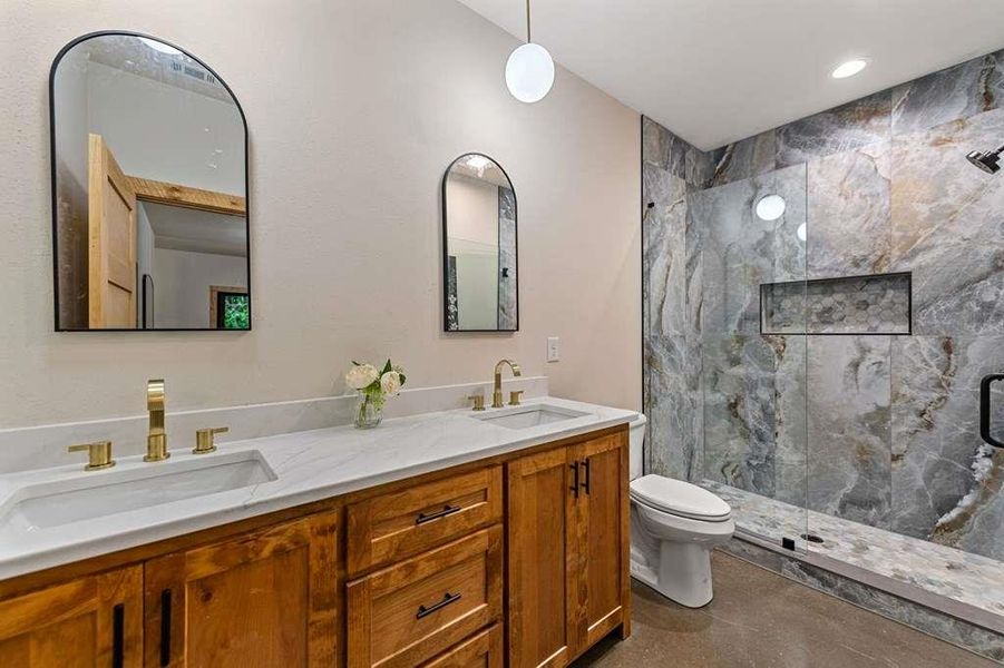 Furnished interior view inside a new home in , McCaysville (Image 41).