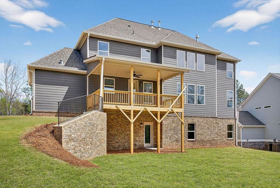 Exterior details and patio area of a home in , Gainesville (Image 3).