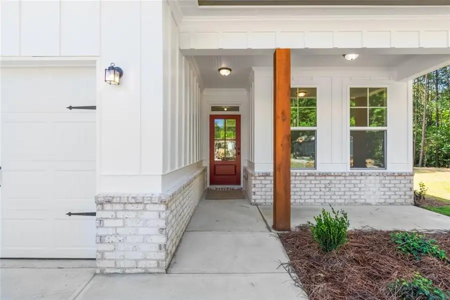 Exterior details and patio area of a home in , Dallas (Image 3).