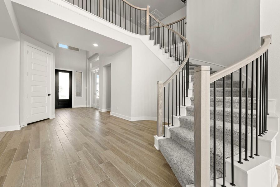 Representative image. Features, specifications, selections and colors may vary. Representative image. Features, specifications, selections and colors may vary.