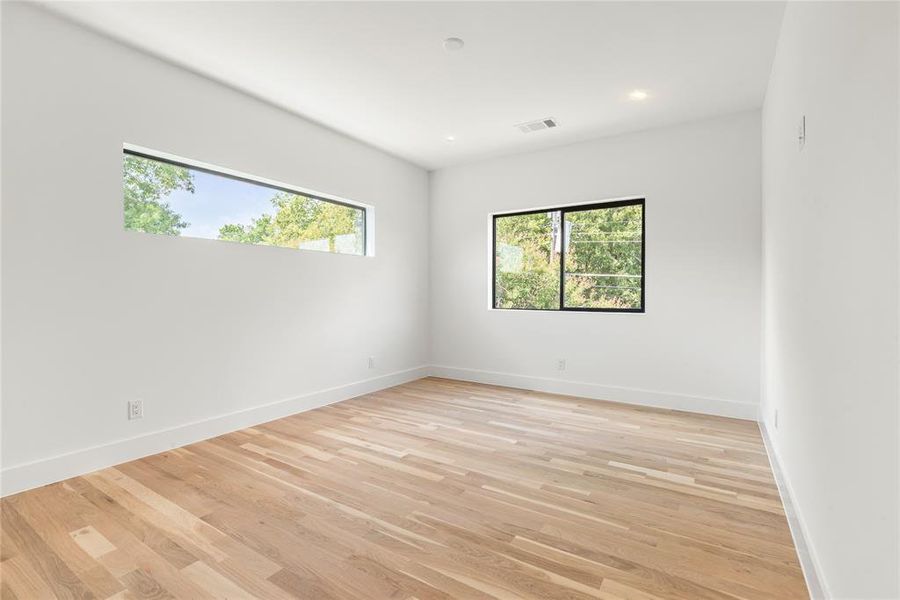 Spacious, unfurnished interior of a new home in , Dallas (Image 21). Spacious, unfurnished interior of a new home in , Dallas (Image 21).