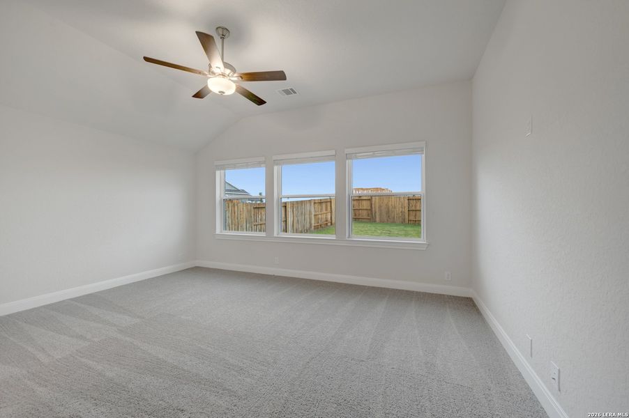 Spacious, unfurnished interior of a new home in Meyer Ranch – Legacy Series, New Braunfels (Image 31).