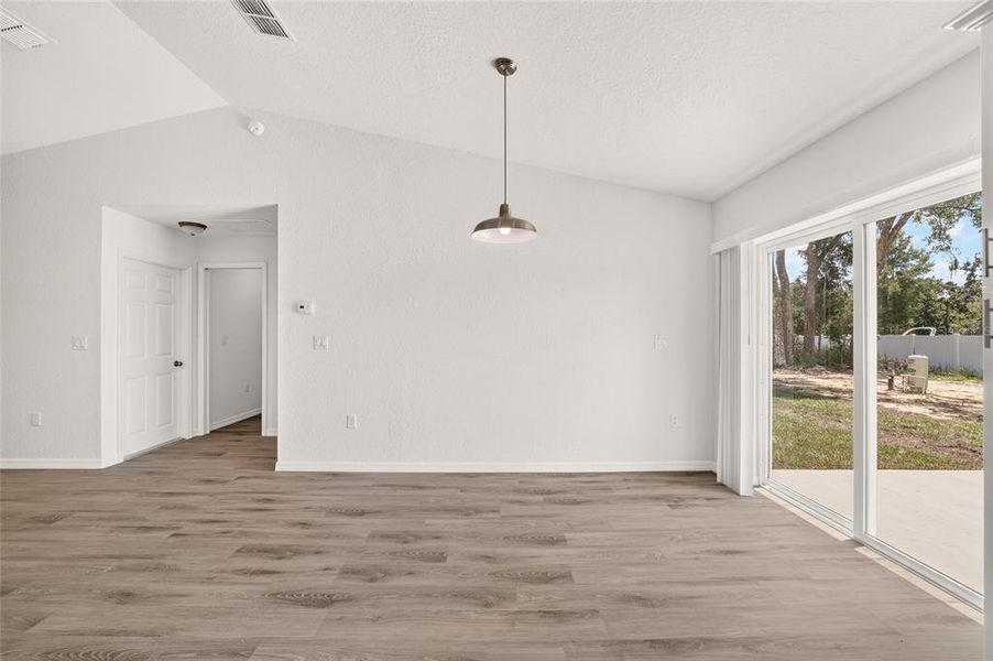 Spacious, unfurnished interior of a new home in , Ocala (Image 26).