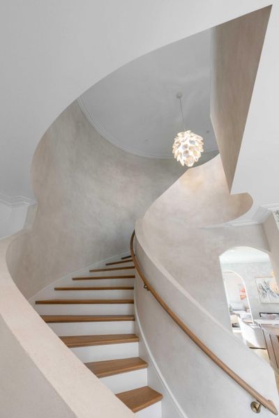 Close-up of interior finishes inside a home in , Charleston (Image 20).