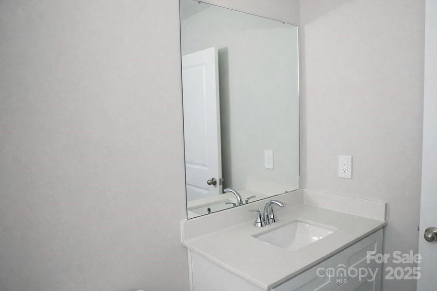 Image 10 of a home in .