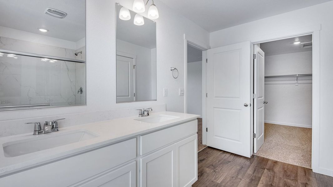 Furnished interior view inside a new home in Vista Meadows, Fort Lupton (Image 17).