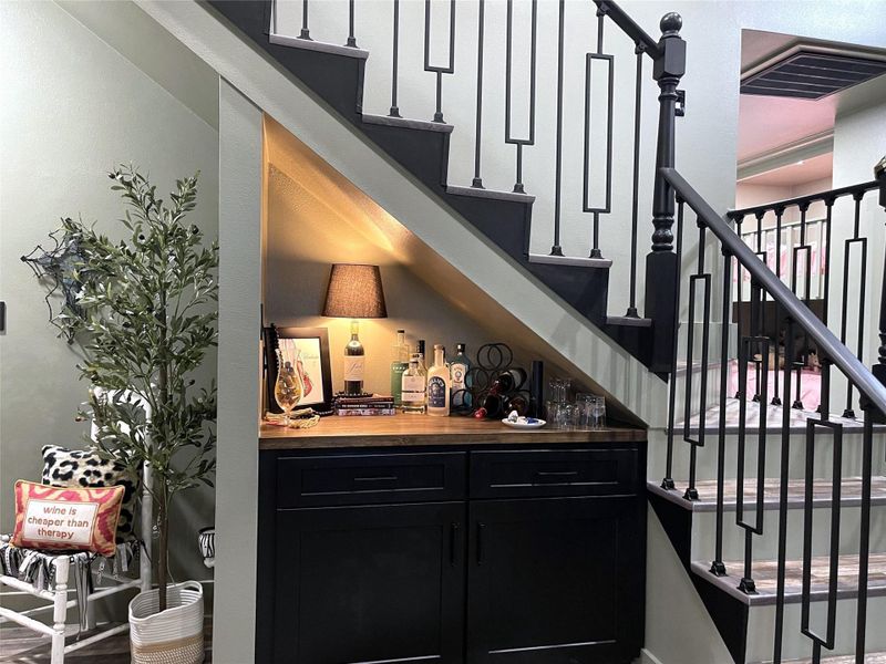 Furnished interior view inside a new home in , Groesbeck (Image 6).