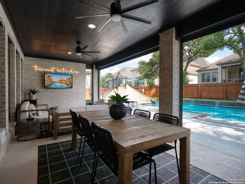 Furnished interior view inside a new home in Balcones Creek 70', Boerne (Image 12). Furnished interior view inside a new home in Balcones Creek 70', Boerne (Image 12).