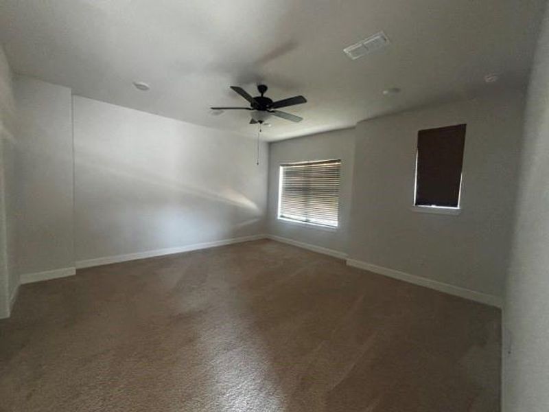 Spacious, unfurnished interior of a new home in , Missouri City (Image 11).