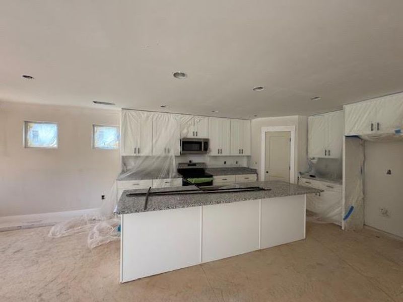 Furnished interior view inside a new home in , Hartwell (Image 7).