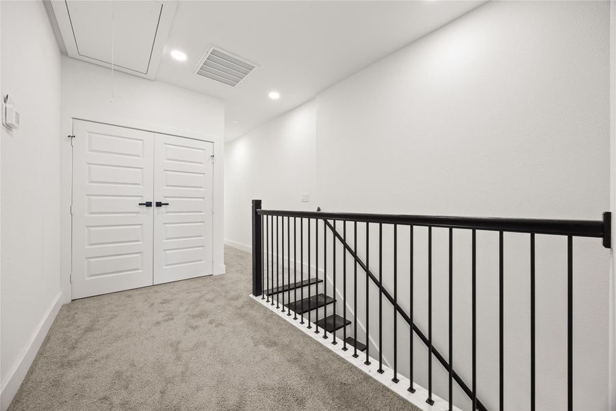 Spacious, unfurnished interior of a new home in , Houston (Image 31).