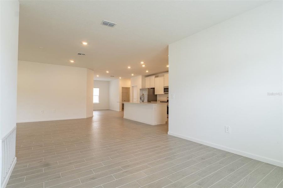 Spacious, unfurnished interior of a new home in Pioneer Ranch, Ocala (Image 37). Spacious, unfurnished interior of a new home in Pioneer Ranch, Ocala (Image 37).