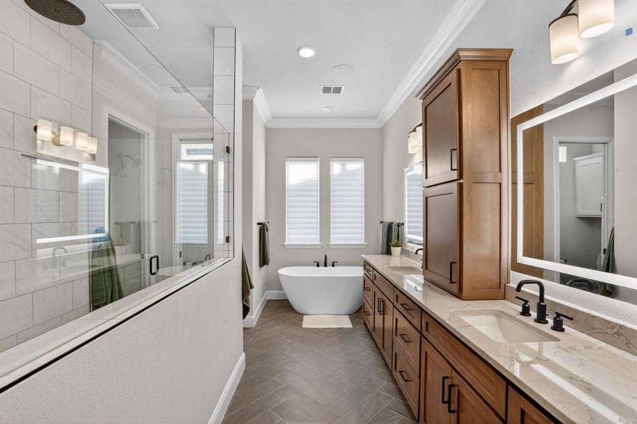 Furnished interior view inside a new home in , Fort Worth (Image 5).