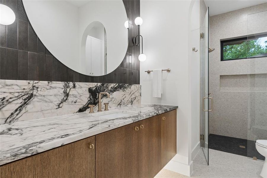 Furnished interior view inside a new home in , Dallas (Image 8).