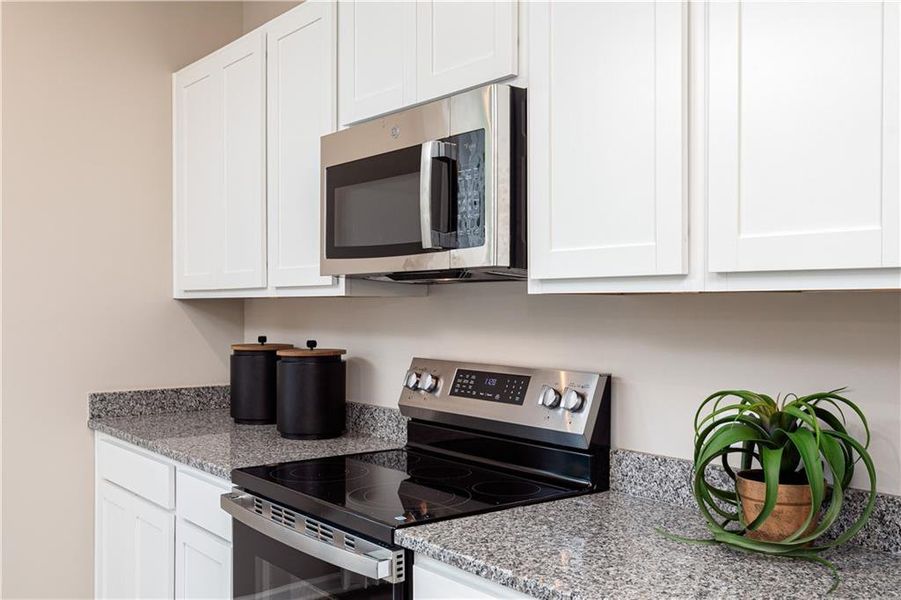 Furnished interior view inside a new home in Rhodes Glen, Lawrenceville (Image 16).
