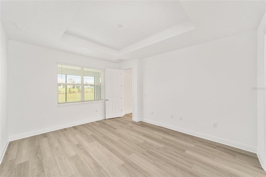 Spacious, unfurnished interior of a new home in , Ocala (Image 35).