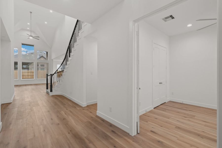 Representative unfurnished interior of a home built from the Waterford by Chesmar Homes in Brookewater 60's, Rosenberg (Image 9).