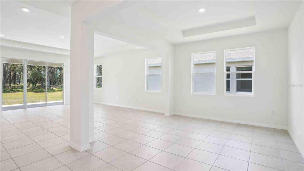 Spacious, unfurnished interior of a new home in Waterford, Brooksville (Image 18).