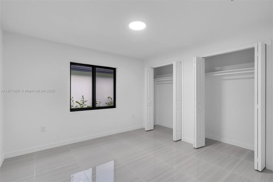 Spacious, unfurnished interior of a new home in , Miami Gardens (Image 25).
