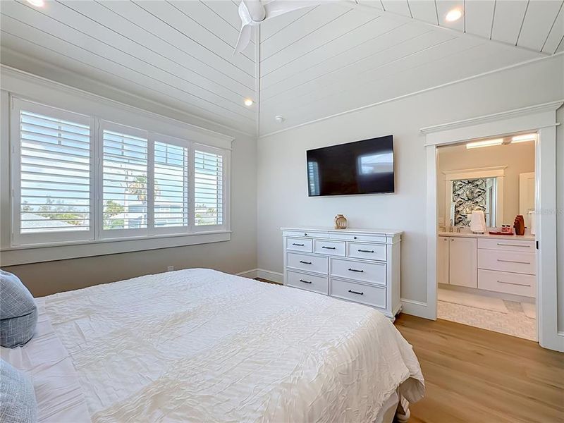 Furnished interior view inside a new home in , Bradenton Beach (Image 66).