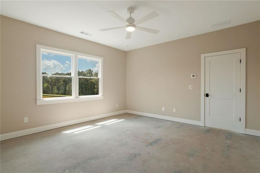 Spacious, unfurnished interior of a new home in , Statham (Image 34).