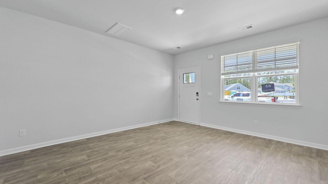Spacious, unfurnished interior of a new home in Hillcrest, Ravenel (Image 20).