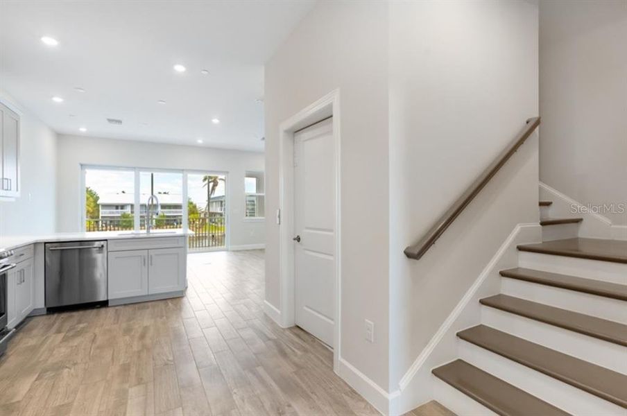 Spacious, unfurnished interior of a new home in Seahaven, Punta Gorda (Image 23).