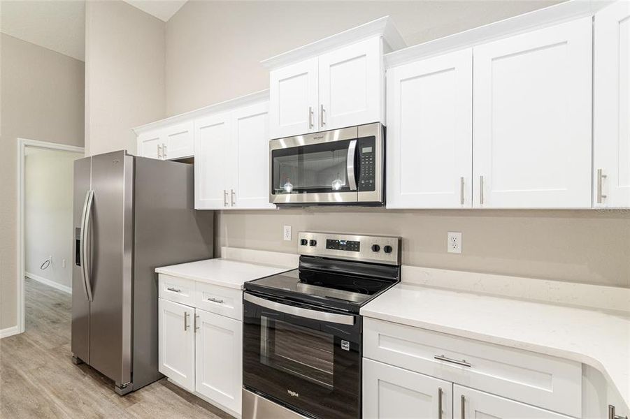 Furnished interior view inside a new home in , Dunnellon (Image 9).