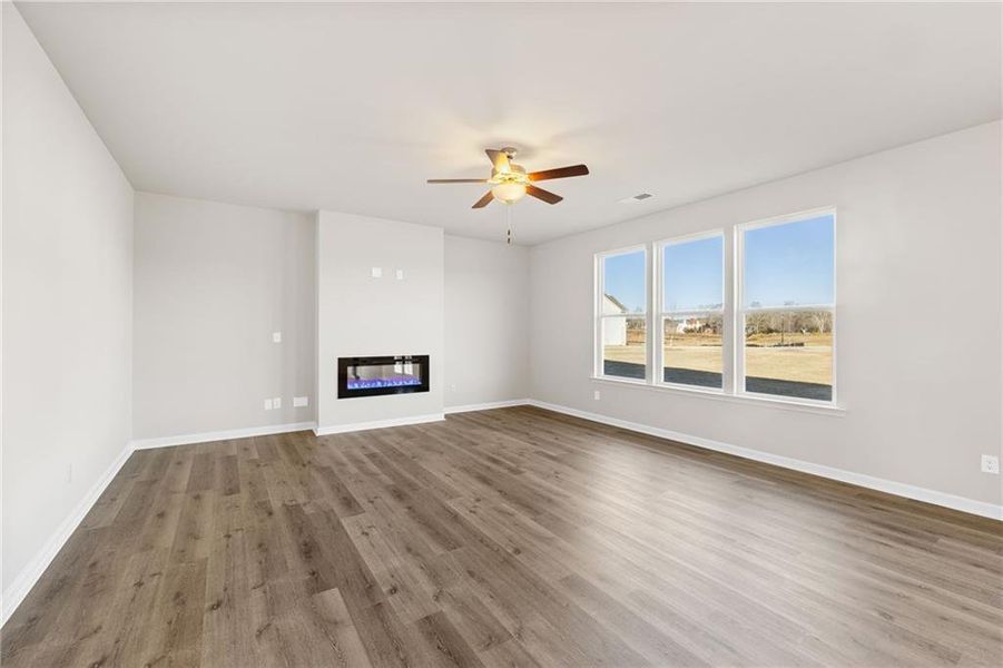 Spacious, unfurnished interior of a new home in Highland Park, Stonecrest (Image 16).