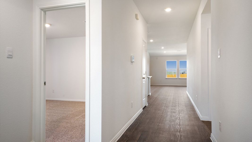 Spacious, unfurnished interior of a new home in Southgrove, Kyle (Image 8).