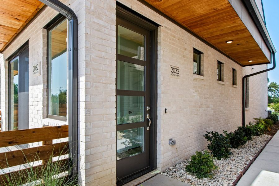 Exterior details and patio area of a home in Ten Mile Creek, Celina (Image 27).