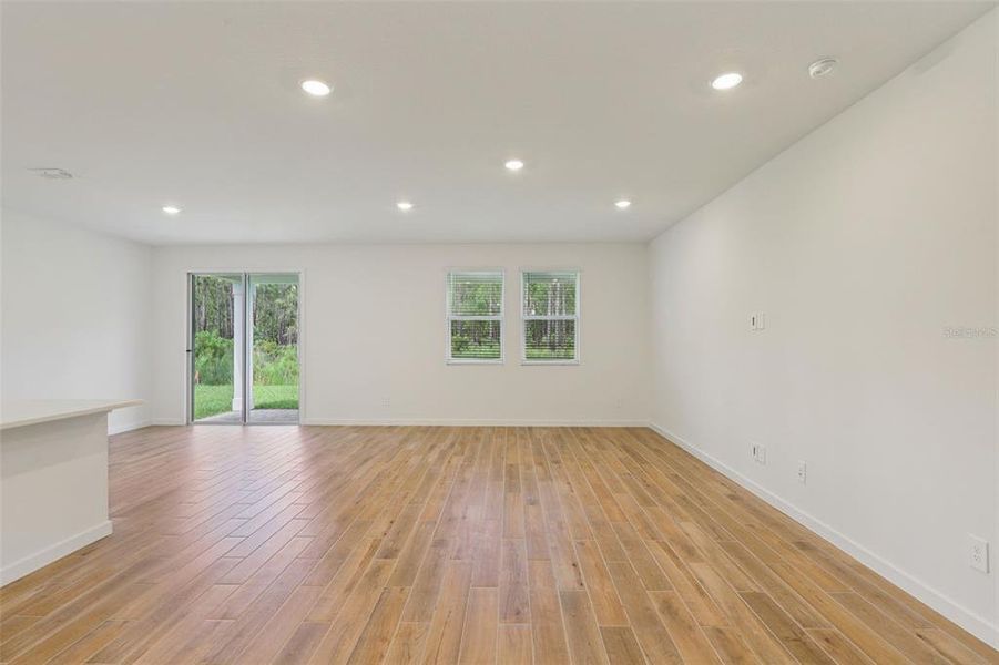 Spacious, unfurnished interior of a new home in Colbert Landings, Palm Coast (Image 26).